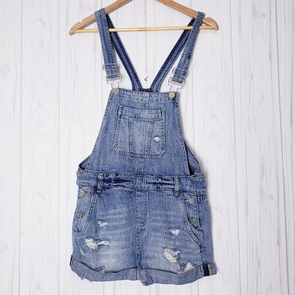 BlankNYC Fling Cleaning Distressed Denim Overalls